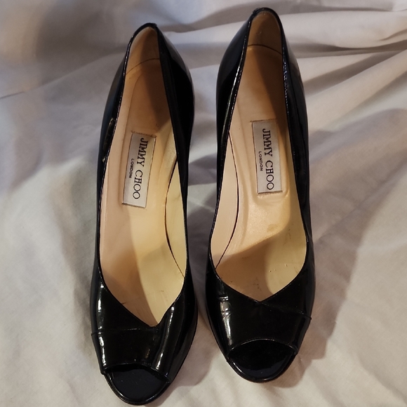 Jimmy Choo Glossy Black Heels - Picture 1 of 5